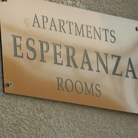 Apartments Esperanza Utjeha Eksteriør bilde